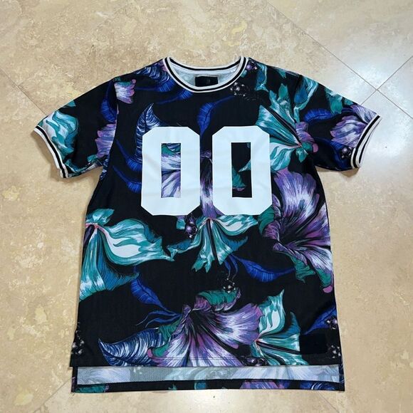 on the byas Other - 💙Men’s jersey 💙